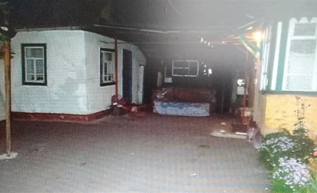 Алкоголь призвів до поножовщини: білопільські поліцейські затримали чоловіка, який порізав знайомого