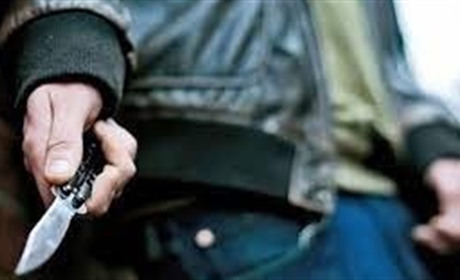 Перестрів на вулиці з ножем