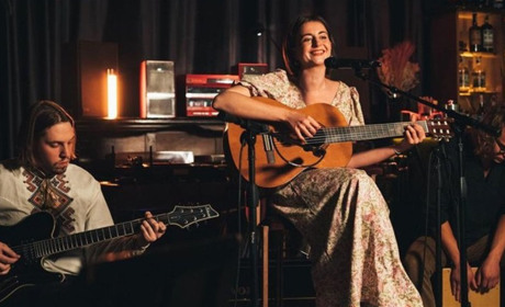 Співачка з Херсонщини отримала музичну премію за пісню про степ (відео)