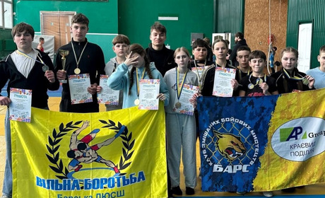 Борці ДЮСШ «Колос» здобули 11 медалей на чемпіонаті Вінниці з вільної боротьби