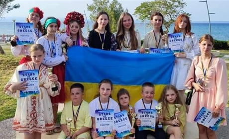 Юні театрали з Шостки привезли чотирнадцять нагород з міжнародного конкурсу у Греції
