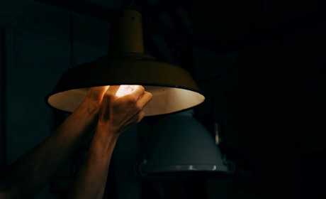 У чотирьох селах Сватівського району не буде світла: графік відключень на 25 серпня