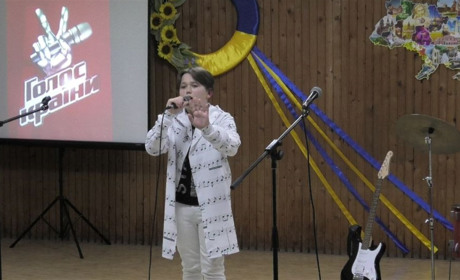 Запеклі батли шоу-програми «Голос країни в Смілі»: як співали та перемагали талановиті учасники