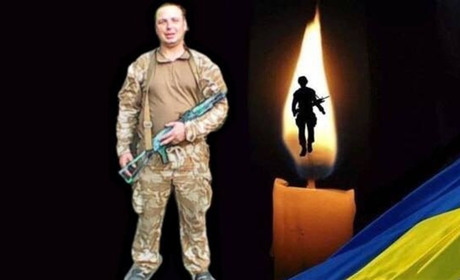 У Хиночах знову скорбота: мама знайшла сина через рік на Дніпровському військовому цвинтарі
