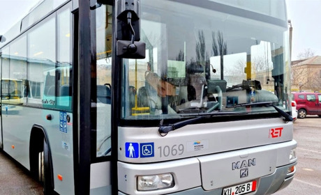 До Херсона вже прибули 10 автобусів із партії, яку замовили нещодавно