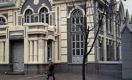 Пригадуєте, в Херсоні намагались підпалити Синагогу? Підпалювачів засудили за злочин