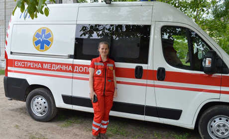 «Шість годин обслуговували тільки один виклик». Як працює екстрена допомога під час епідемії