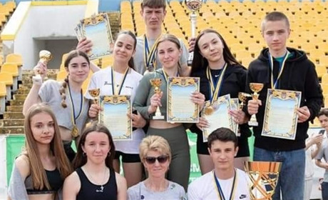 Шість золотих медалей привезли зі змагань в Ужгороді вихованці Червоноградської ДЮСШ №2