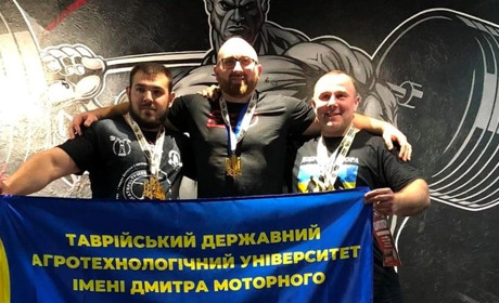 Завершився Чемпіонат України з богатирської тяги в Одесі: найсильнішим у надважкій вазі став Газаєв