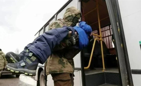 У Херсоні можуть провести примусову евакуацію родин із дітьми