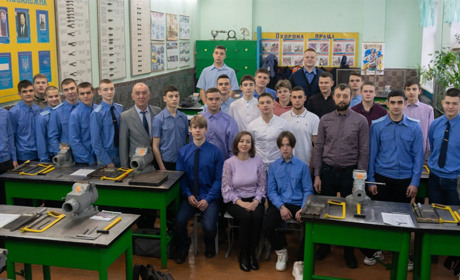 Поетичні вітання від студентів Жмеринського ВПУ: відео