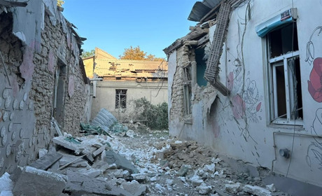 Ворог вдарив по дитсадку в Херсоні, є щонайменше один поранений