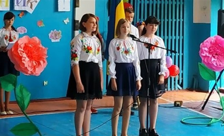 Фотопідбірка: як школи Барського району відсвяткували останній дзвоник