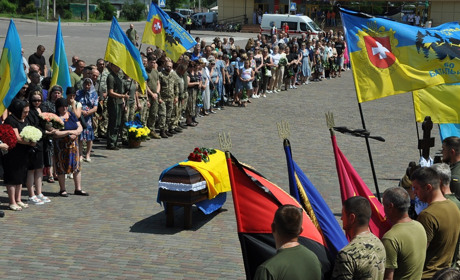 У Сарнах попрощалися з сержантом «Поліських вовків» Станіславом Барановим