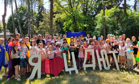 Переможні результати: Старокостянтинівський Центр творчості серед кращих у області