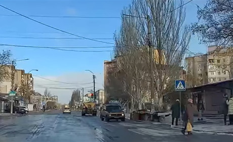 У Нову Каховку окупанти пригнали “новеньких”