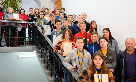 Команда Жмеринського ліцею №3 виборола І місце у міських змаганнях з шашок