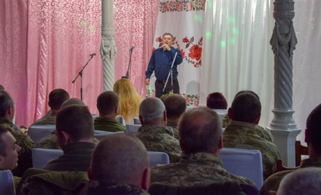 Для военнослужащих в Измаиле состоялся концерт ко Дню ВСУ