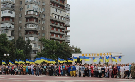 На сцене в ДК и отдельно от депутатов – как раньше принимали присягу градоначальники Мелитополя 