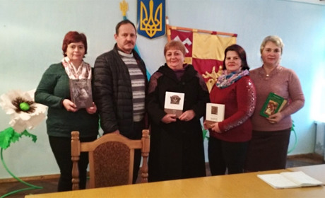 У Рафалівці в бібліотеці провели зустріч з відомим сучасним письменником Мирославом Дочинцем