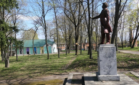 Депутати підтримали демонтаж пам’ятника Пушкіну в Глухові. Куди він поїде