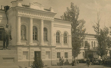 Як століття тому святкували 50-річчя від дня створення Глухівського учительського інституту