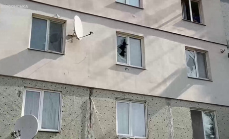 На Херсонщині армія рф завдала ударів по житлових кварталах: пошкоджені будинки та автівки