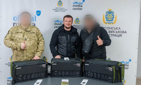 Морпіхи на Херсонщині отримали зарядні станції для безперебійної роботи БпЛА