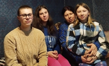 Багатодітна родина з Жигалівки допомагає українським воїнам