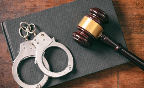 На Одещині судитимуть пенсіонера, який за 3000 доларів обіцяв переправити чоловіків за кордон