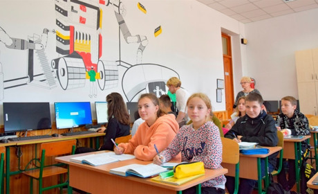 25 жовтня учні Жмеринської громади повернуться за шкільні парти після осінніх канікул
