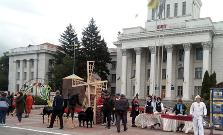 Скільки новокаховчан хочуть повернуться додому