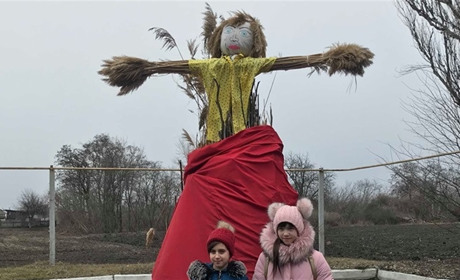 Громада святкує: Танцями та співами в Троїцькому проганяли зиму