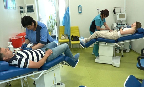 Працівники Одеського припортового заводу стали донорами крові (ФОТО)