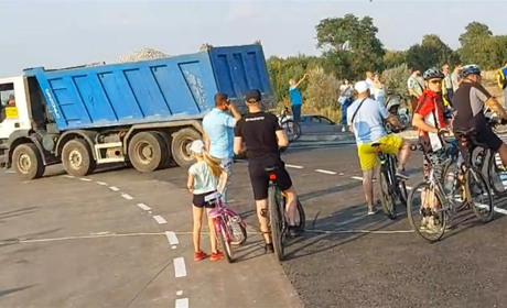 У Херсоні відкрили частину шляхопроводу — дивіться відео відкриття