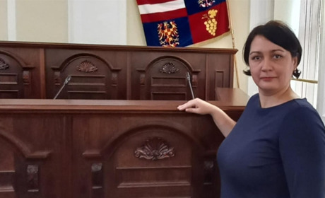 «Варто думати про людину»: експертка про комунікацію, що допомагає перемагати