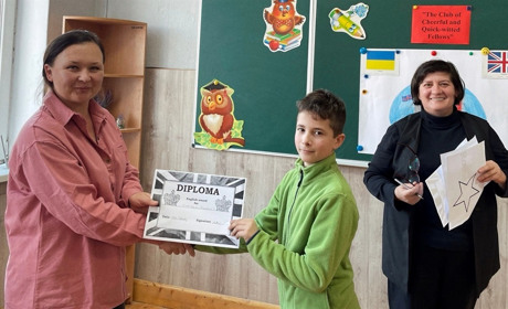 "Працюємо задля перемоги": історія переселенки, яка вчителює на Буковині