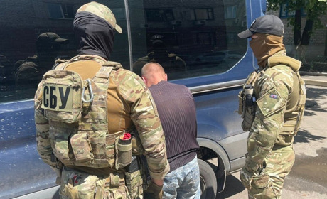 До 15 років в’язниці за співпрацю з російськими спецслужбами: СБУ затримала інформатора з Добропілля