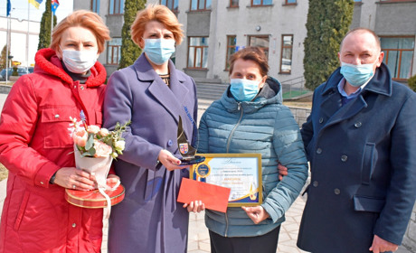 Жмеринська сім’я Козенюків здобула звання «Багатодітна родина року»: 9 донечок та 1 синочок