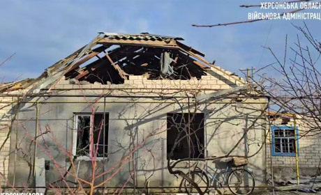 На Херсонщині армія рф завдала ударів по житловим будинкам, автівкам та соціальній інфраструктурі