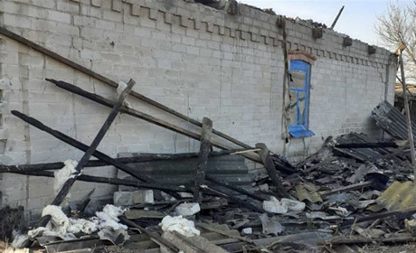 В Троицком многодетная семья осталась без крыши над головой