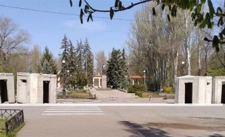 У Новій Каховці колаборанти встановлюватимуть захисні споруди