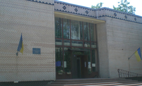 За телефон і пачку цигарок