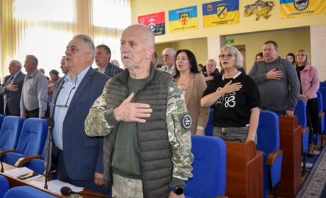 Сесія райради: вшанування Героїв, підготовка до зими, допомога від Литви та новий депутат