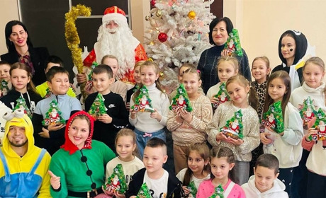 Діти-переселенці з Покровська зустріли День Святого Миколая у Дніпрі
