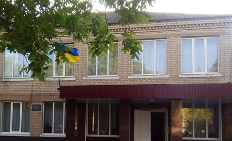 На Херсонщині за 18,9 мільйонів гривень відновлюють школу, в якій всі навчаються дистанційно
