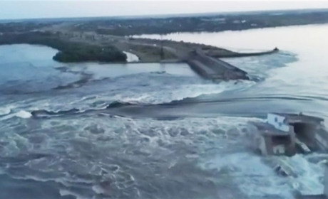 Експерти розслідують екологічну катастрофу, спричинену руйнуванням Росією Каховської ГЕС