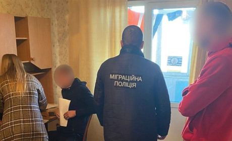 Поліція Білопілля викрила чоловіків, які підробили документи, щоб виїхати за кордон "на навчання"