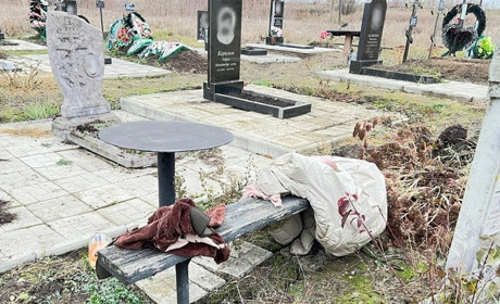 У Ворожбі 63-річна зловмисниця пошкодила двадцять сім пам’ятників на міському кладовищі