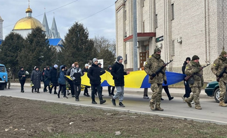 Барська громада попрощалася зі своїм захисником і Героєм Іваном Кулаком